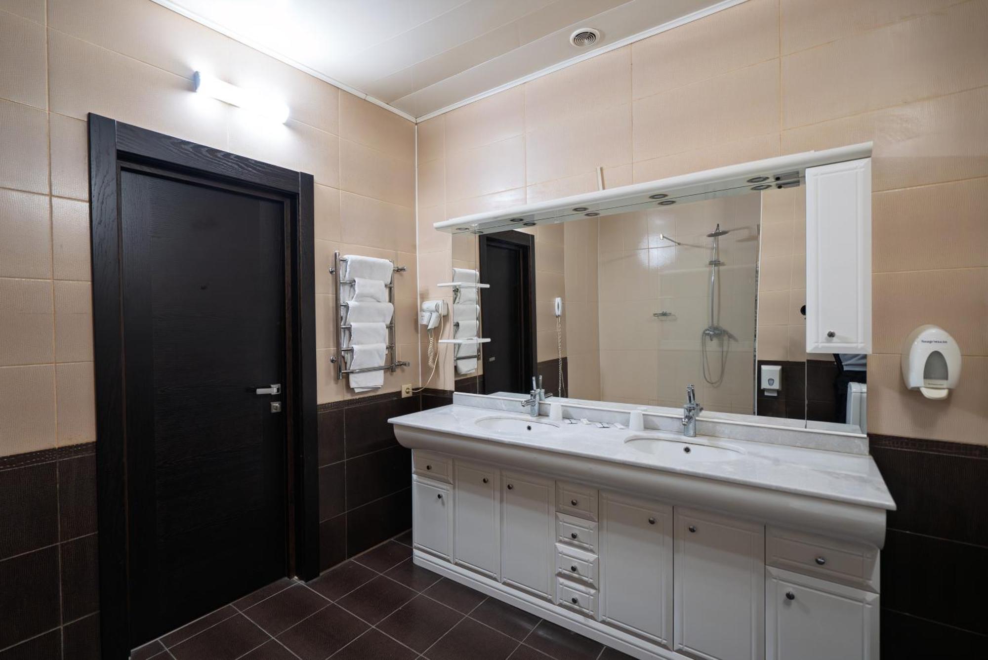 Hotel Verhovina Petropavlovskaya Borshchagovka